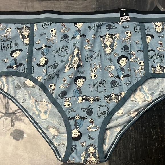 3 for $30 TORRID NWT Corpse Bride Cotton Mid-Rise Cheeky Panty 4X 0302 - Picture 5 of 5